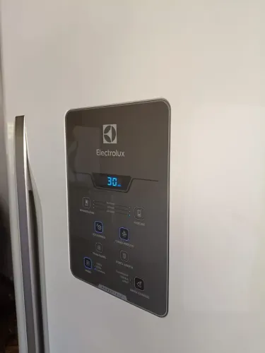Geladeira Electrolux Inverse DB84
