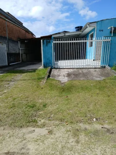 Venha conhecer e se acomodar em uma casa bem aconchegante, tranquila a 500 metros da praia