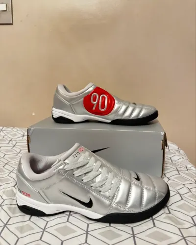 Chuteira Futsal Nike Total 90 prateada