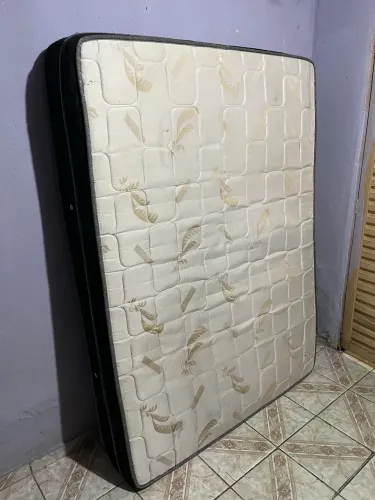 Cama box de casal usada !