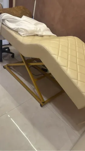 Maca luxo dourada