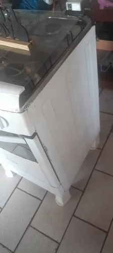 Vendo fogão 4 bocas 180 reais funciona tudo 