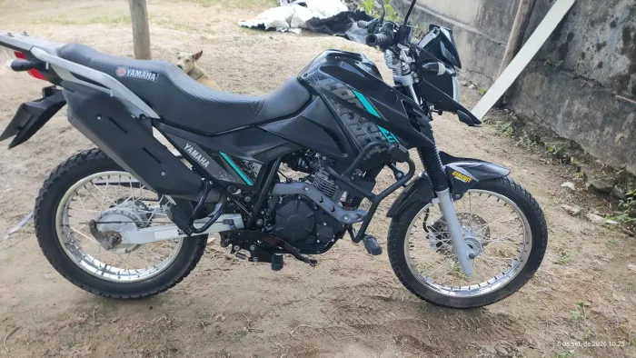 Vendo moto crosser semi nova