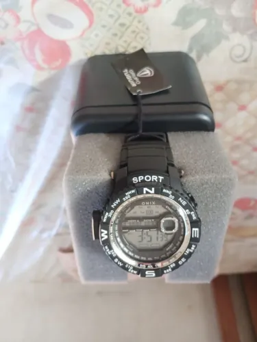 Lindos relogios digital marca.onix 120 reais