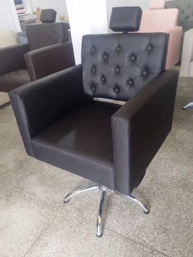 Lindas poltronas para salão de beleza ou barbearia ?