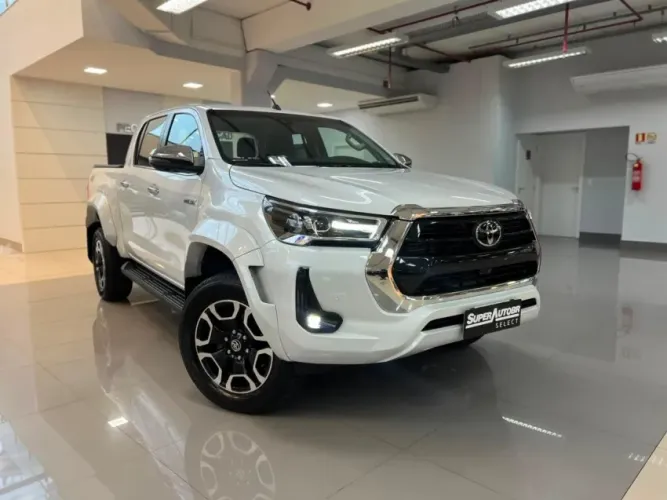 Toyota Hilux CD SRX Plus 4X4 2.8 TDI Die. Aut. 2025