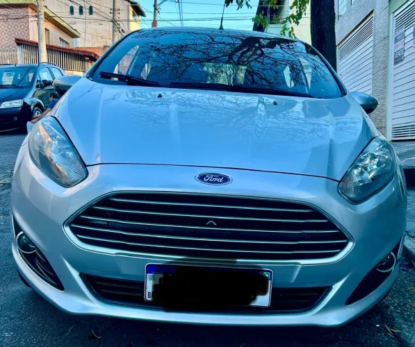 Ford Fiesta SEL 1.6 16V Flex Mec. 5P 2017