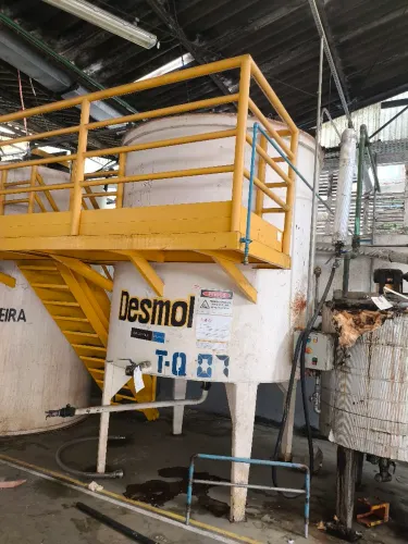Tanque 8.000 L aço carbono com misturador - impecável !