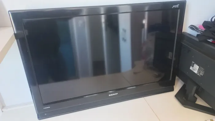 Vendo TV semp toshiba 32 polegadas
