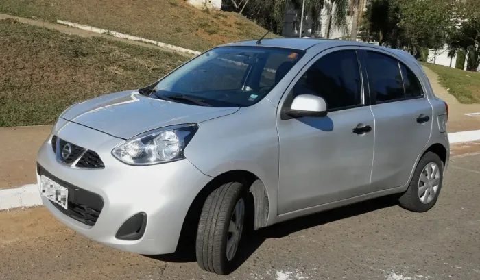 Nissan March S 1.0 12V Flex 5P 2015