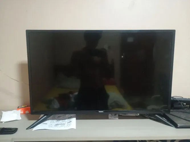 Vendo tv Philips por 200 reais