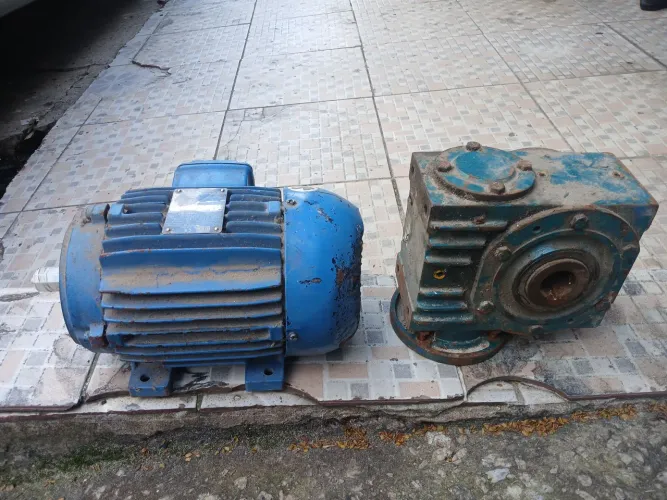 VENDE-SE MOTOR WEG E REDUTOR 40X1 