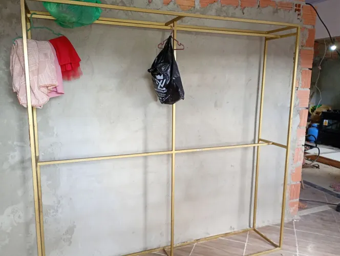 Vende ararar cabideiro duplo
