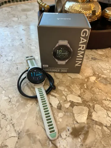 Garmin Forerunner 265S AMOLED + GPS - com caixa e carregador