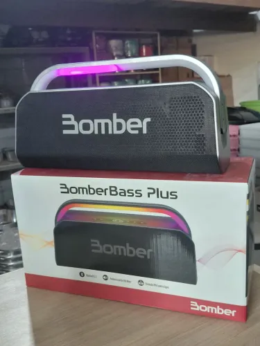 Vende-se caixa bomber bass plus 100 watss