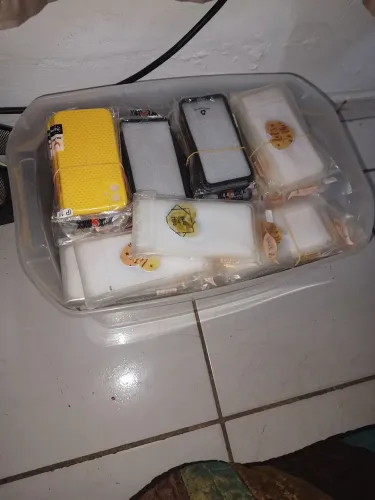 Capas diversas aleatórias pra vender rapido!!!! 