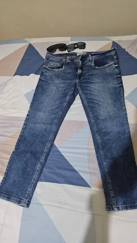 Vendo essa calça Número 48 semi nova por 30 reias