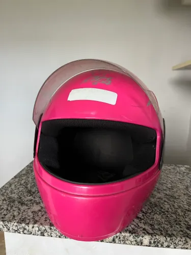 Vende-se capacete