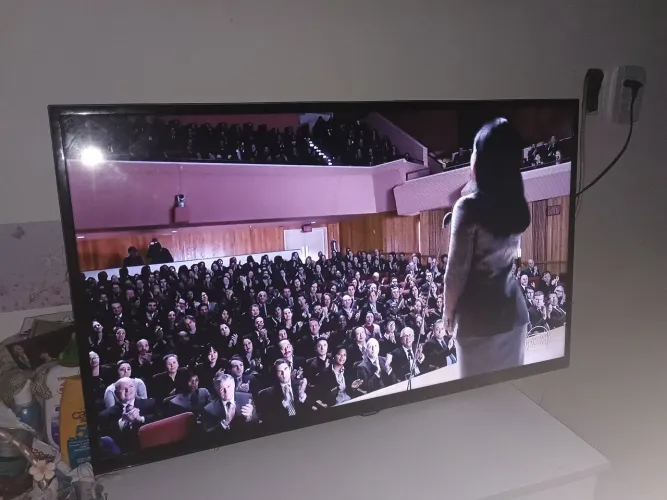 Televisão Samsung de 43 Polegadas LED