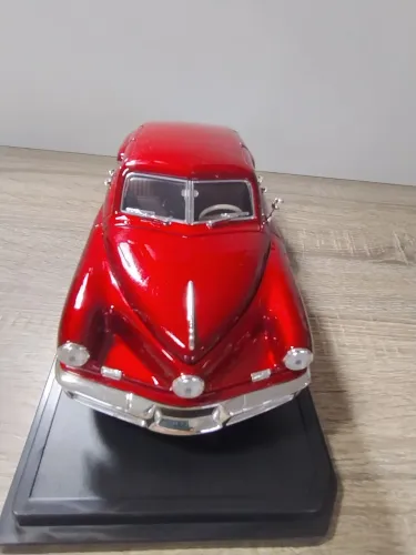 1948 Tucker Torpedo 1/18 Road Signature