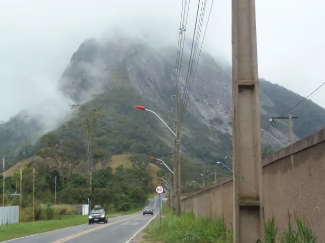 (Fator 1097) Lote bem localizado - Estrada dos Cajueiros - Fator Imóveis