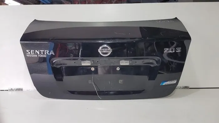 Tampa traseira Nissan Sentra 2010 2011 2012 2013