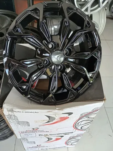 Rodas Novas Aro 15 -Modelo Sandero RS-Black!!!