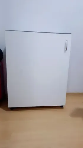 Sapateira branca em MDF