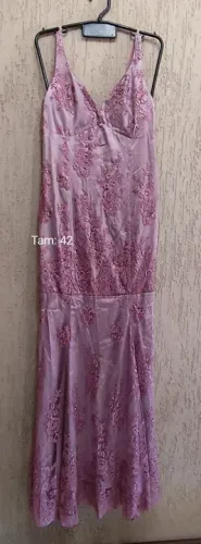 Vestidos Longos em renda com ly e voil com aplicação 