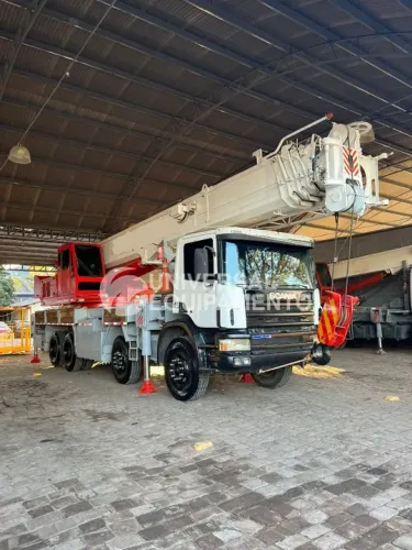 Caminhão scania P124  guindaste madal MD600