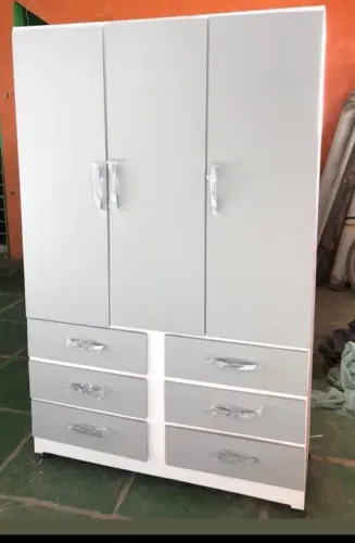 PROMOÇÃO IMPERDÍVEL GUARDA ROUPA 3 PORTAS