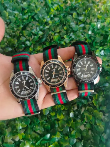 Relógios ZT Quartz com pulseira estilo Guci