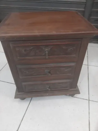 Criado Mudo Estilo Clássico Em Perfeito Estado