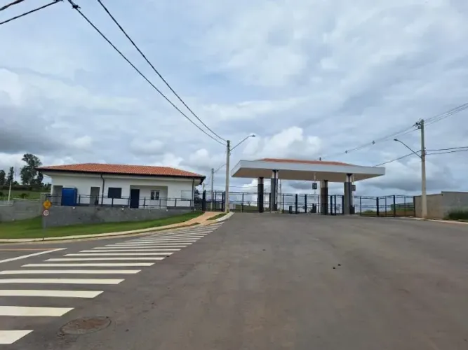 Terreno amplo no condomínio Borda dos Lagos - 300m² - ABAIXO DO VALOR DE MERCADO