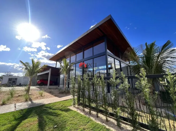 Casa de alto padrão no Portal do Sol Green com 4 suítes, piscina, ofurô e varanda gourmet