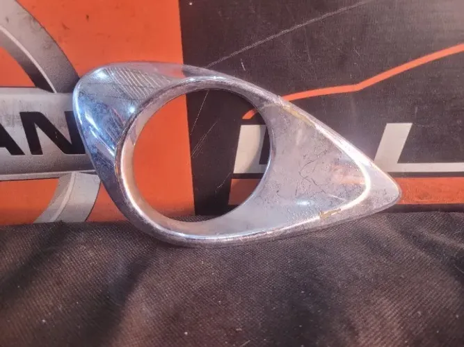 Friso Cromado da Moldura da Milha Esquerda Nissan March 2014 a 2019 62256 9LH5A