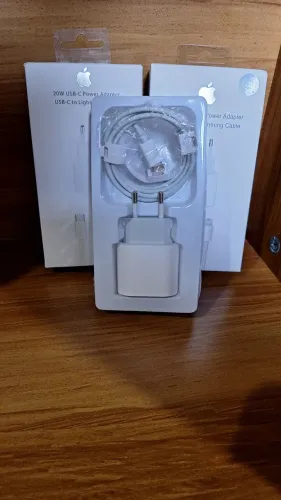 Carregador de iPhone 20W USB-C com Cabo Lightning