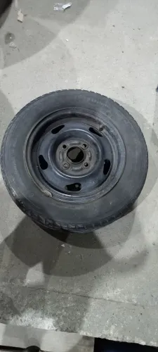 Estepe aro 13 Ford ka Fiesta 2000 pneu ruim