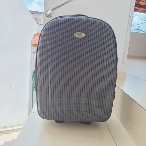 Mala de viagem média! 