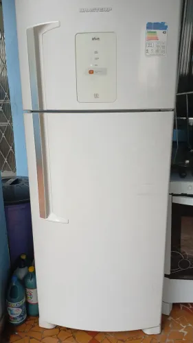 Geladeira Brastemp Frost Free modelo BRM44GB