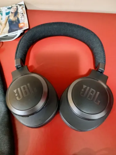 Fone de ouvido Jbl LIVE 660 NC