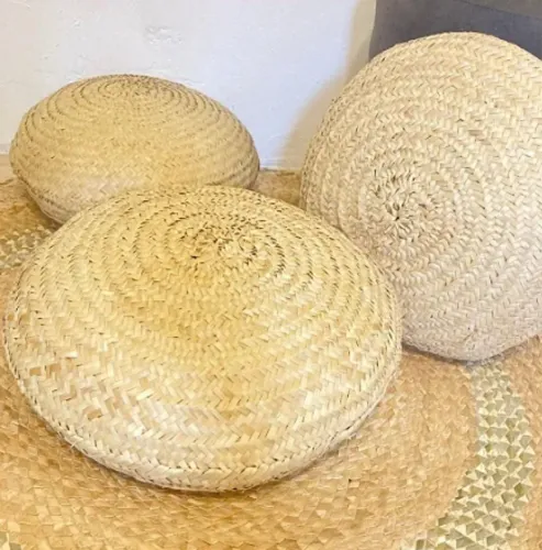 Pufes de Palha Naturais para Decoração