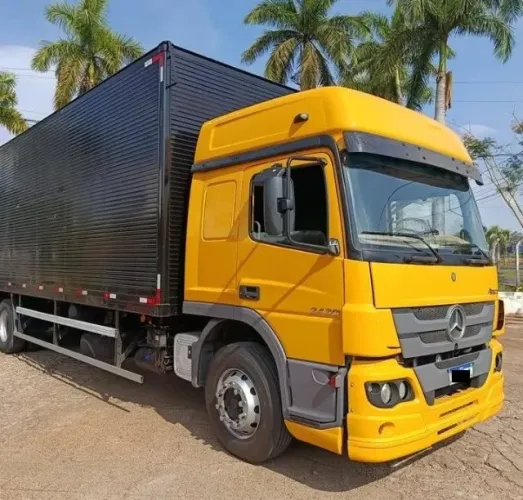 atego 2430 6x2 2017 Baú 8,5m