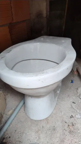Vende-se. Não entrego e não aceito pagamento via Olx.