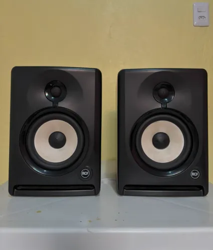 Monitor de Referência Estúdios RCF AYRA 6 / Troco