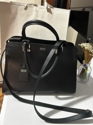 Bolsa Arezzo Preta
