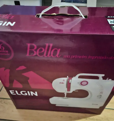 Máquina de Costura Elgin Bella
