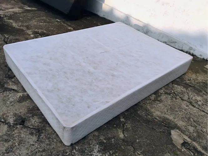 Box Casal com pés