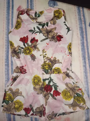 Macacão Floral Infantil com laços nas costas