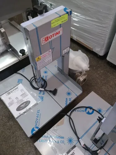 Serra Fita Botini de mesa 